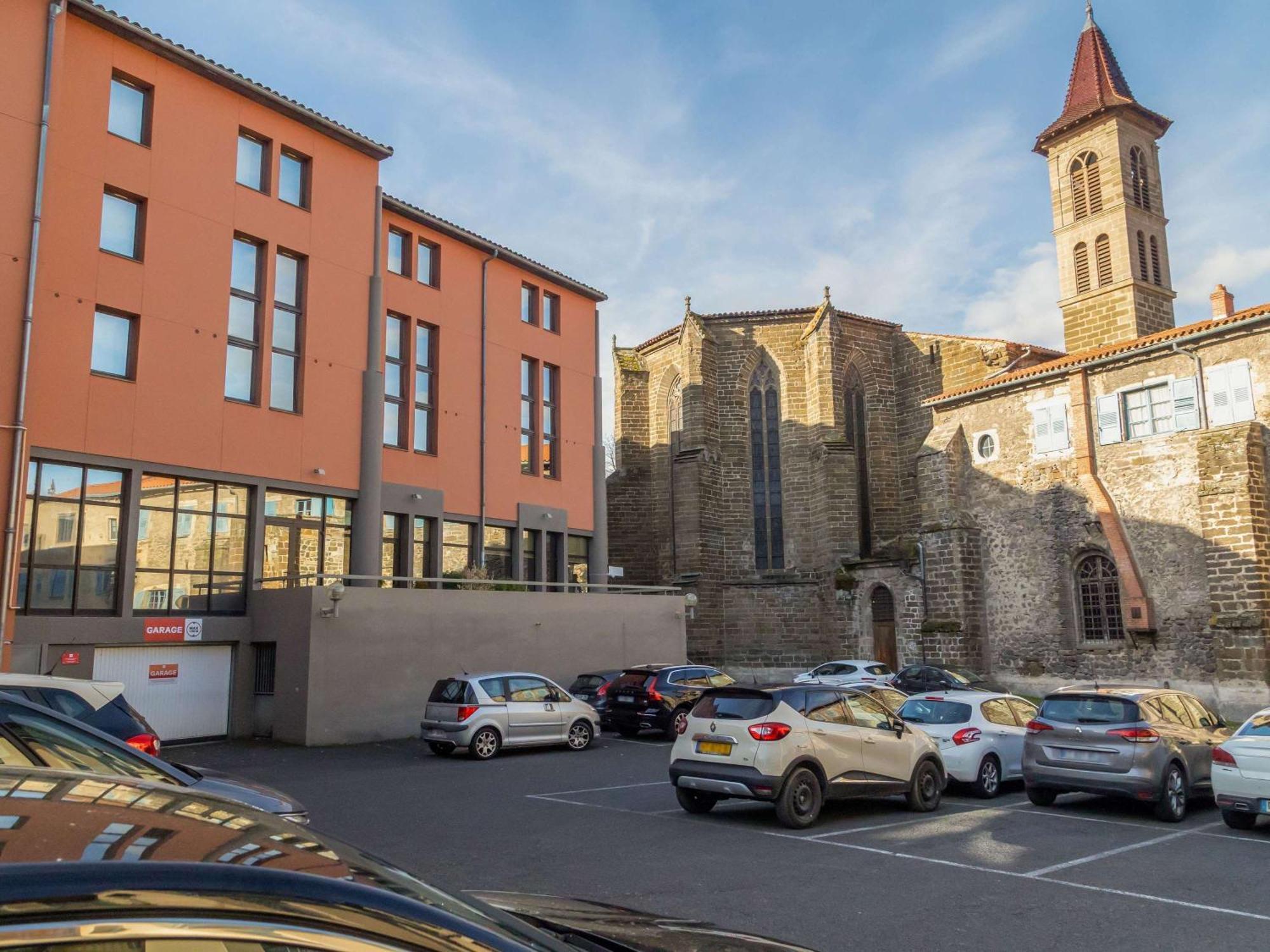 Ibis Centre 3*